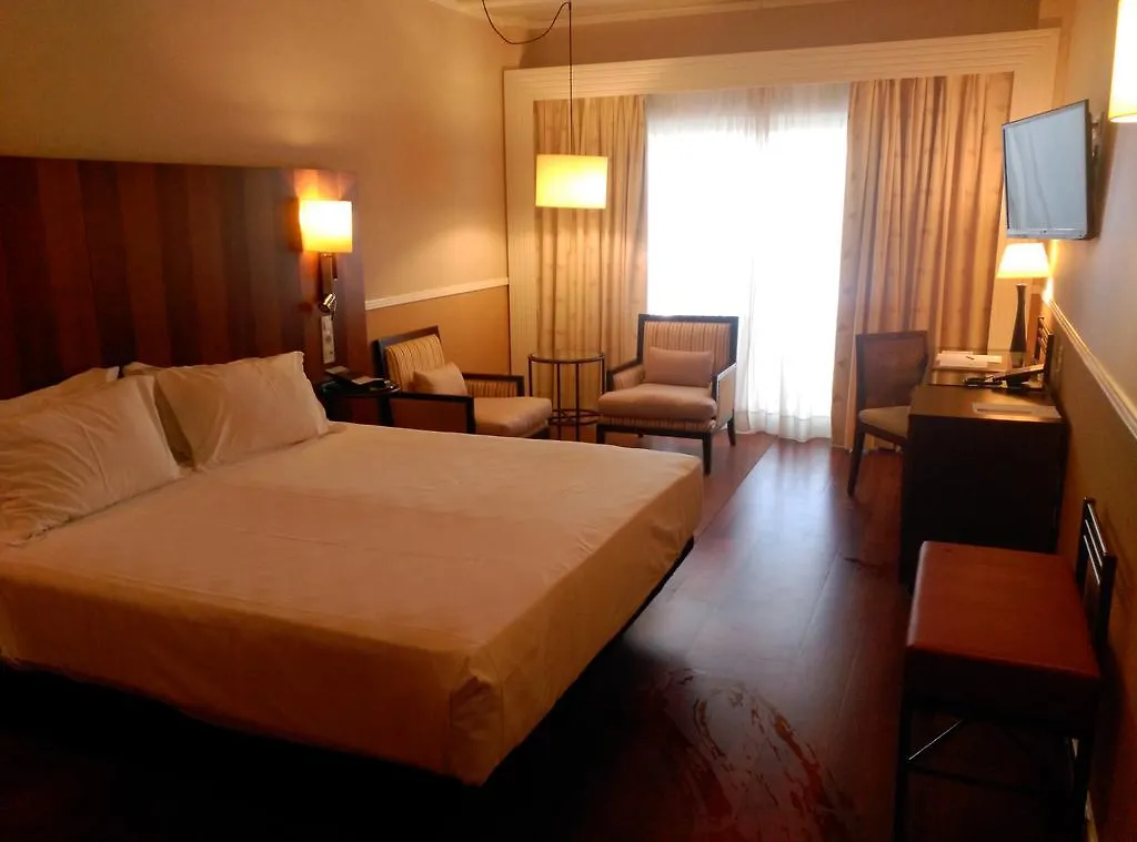 Hotel Nuevo Portil Golf El Rompido 4*,